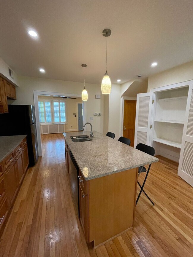 Building Photo - Charming 1928 Row Home for Rent with Modern Amenities — 3 Bedroom 2 Full Bath w/ 2 Half Baths, 2 ...