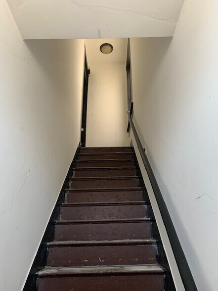 Primary Photo - 11 N 4th St