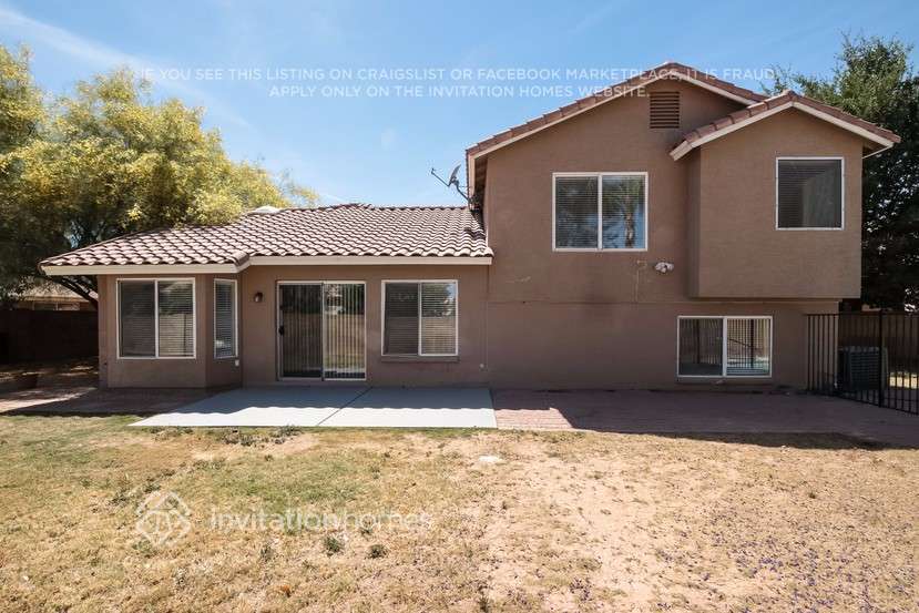 Building Photo - 1126 E Hearne Way