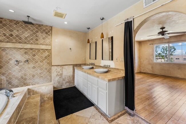 Building Photo - 8743 Topanga Canyon Blvd