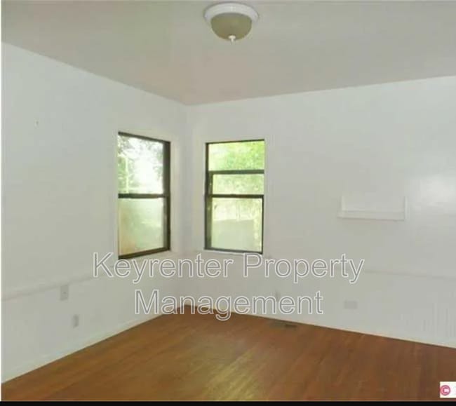 Building Photo - 2220 S Indianapolis Ave