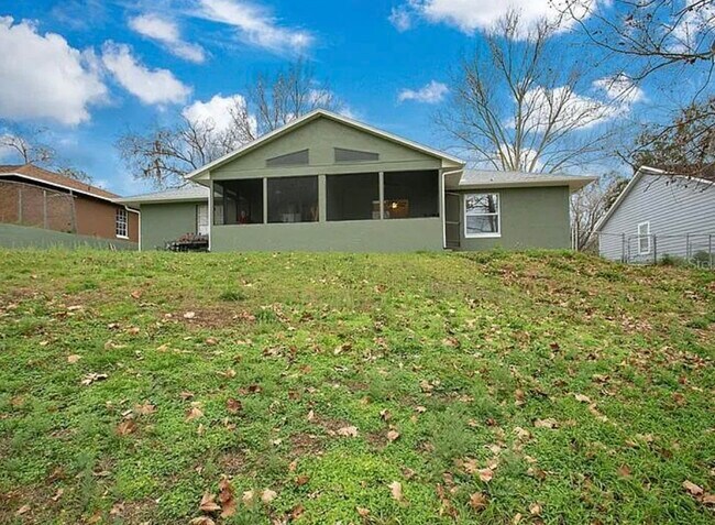 Building Photo - 243 Ridgecrest Loop