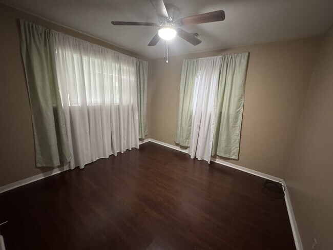 Building Photo - 3608 Edgemont Dr