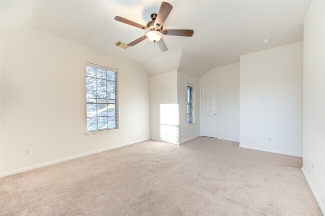 Building Photo - 21735 Oakbridge Park Ln