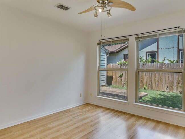 Building Photo - 8121 Ceberry Dr
