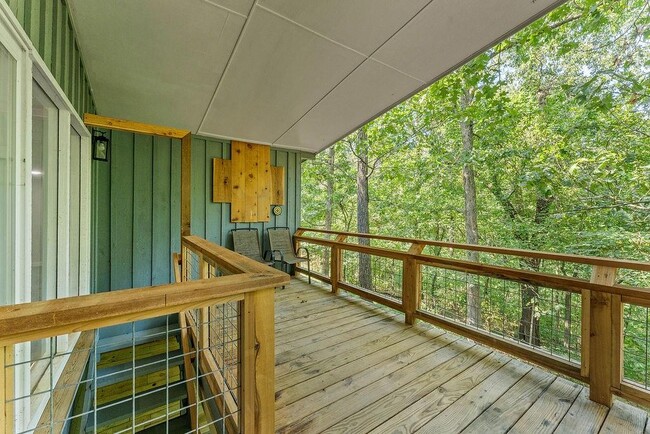 Building Photo - 16 Duvall Ln