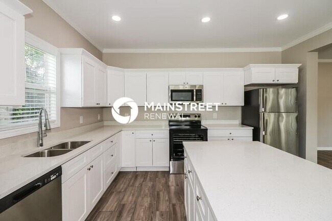 Building Photo - 4 Bedroom Pet-Friendly Home in Houston, TX with Main Street Renewal