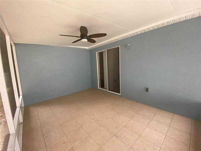 Building Photo - 302 Bluff Pass Dr