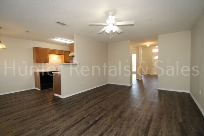 Building Photo - Spacious 4-Bedroom Home in Killeen