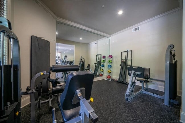 Building Photo - 1000 Ashwood Pkwy