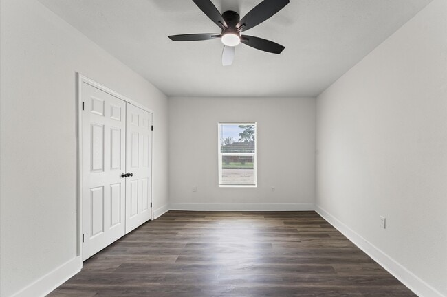 Building Photo - 5535 Lakefield Dr