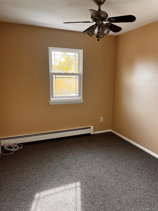 Building Photo - 11 Park Manor Ct