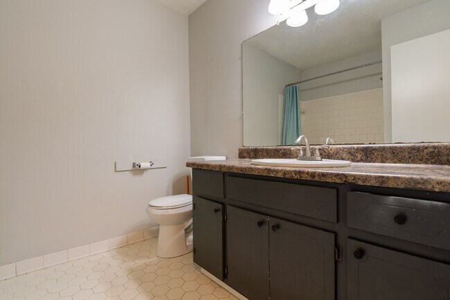 Building Photo - 539 Pheasant Run Dr