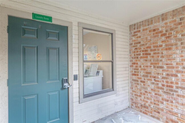 Building Photo - 2500 Burleson Rd