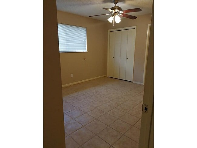Building Photo - 6335 Pouter Dr