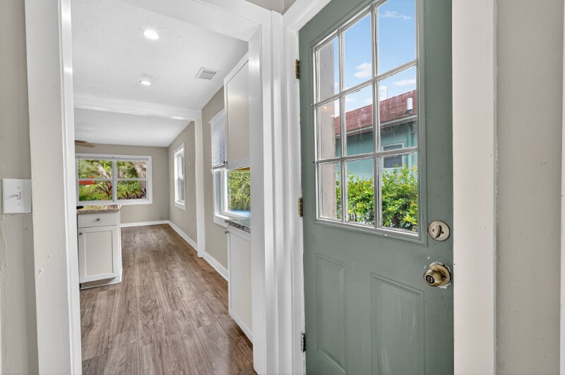 Building Photo - 2348 37th St S