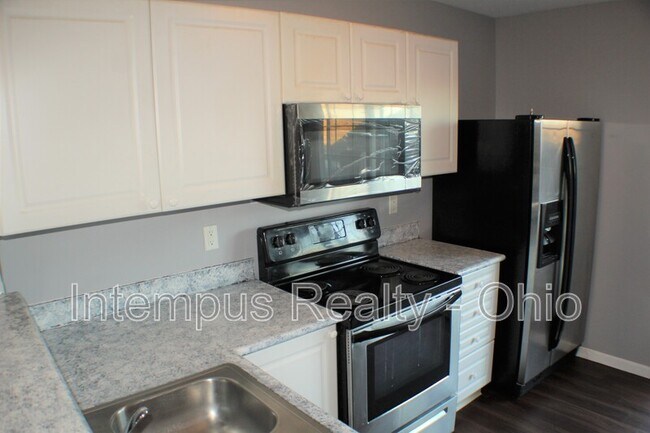 Building Photo - 6522 Crab Apple Dr