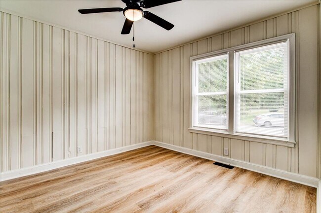 Building Photo - Welcome to this beautifully renovated cond...