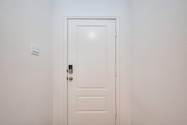 Building Photo - 30842 Brightwell Bnd