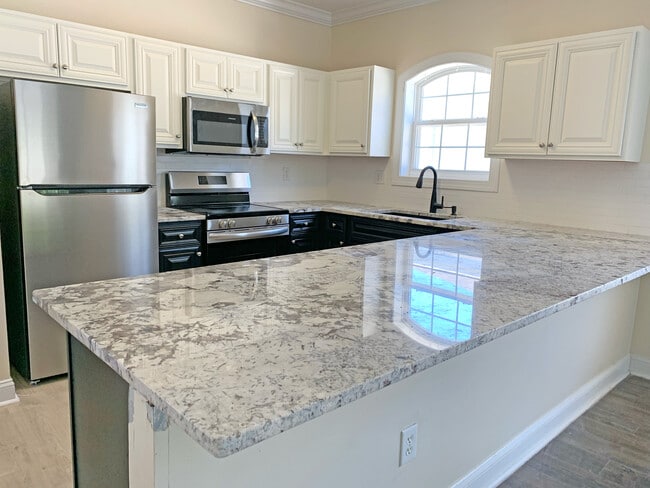Building Photo - 4141 Hibiscus Dr