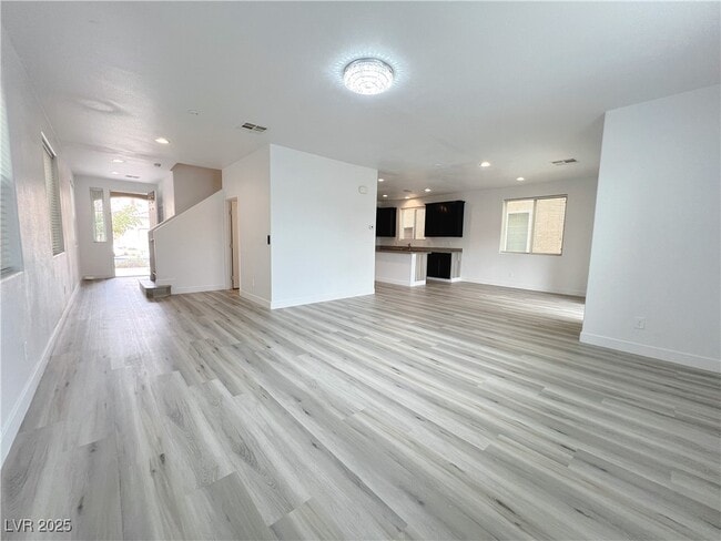 Building Photo - 8821 Steaming Thunder Ct