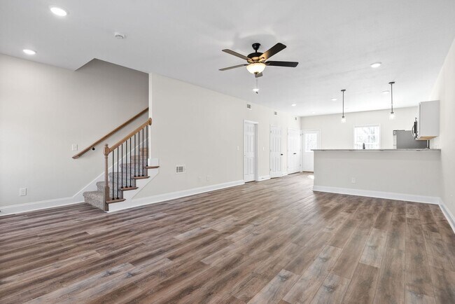 Building Photo - 500 Peachers Mill Rd