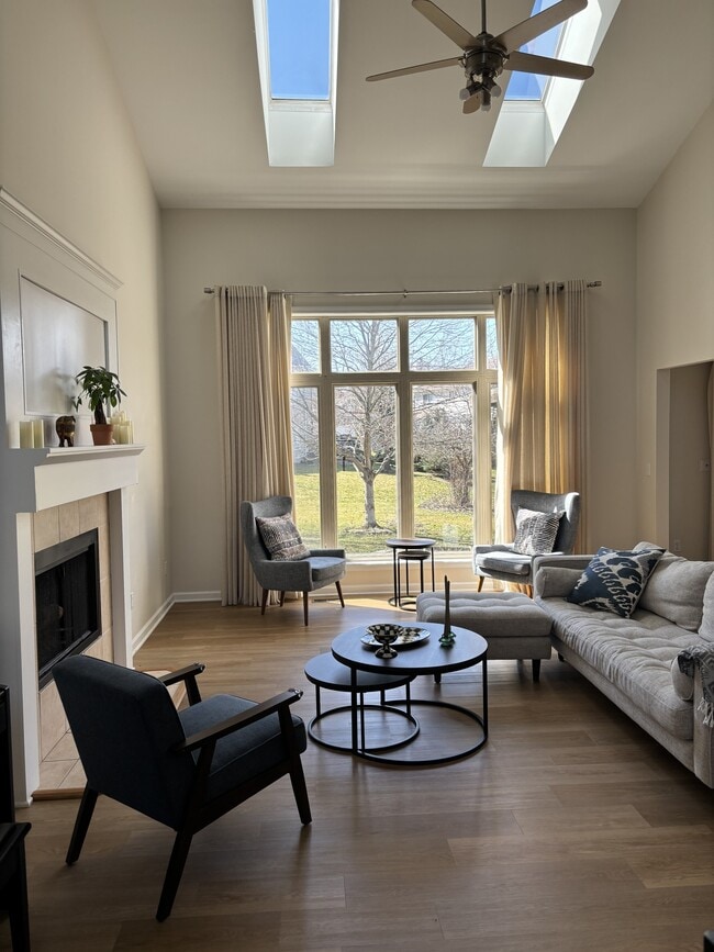 Building Photo - 603 E Castlebury Cir