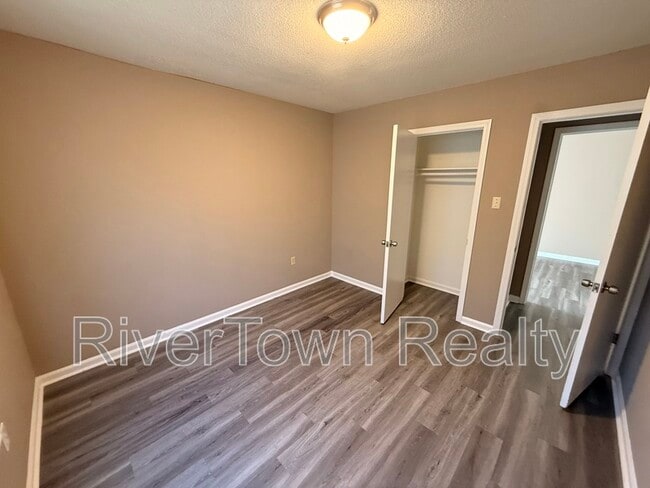 Building Photo - 348 Bonnell Ave