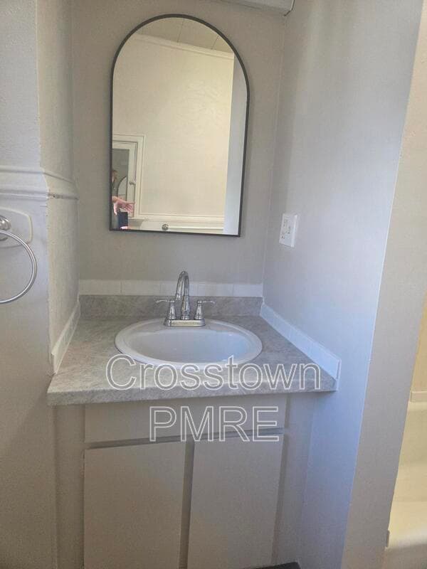 Building Photo - 1718 8th Ave