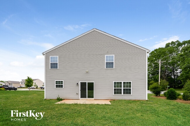 Building Photo - 107 Sawyer Ln