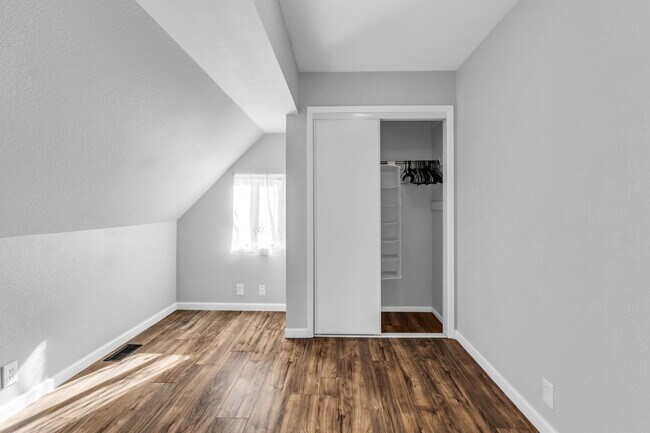 Building Photo - Park Meadows