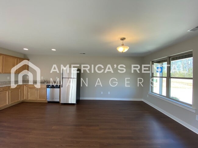 Building Photo - MOVE IN SPECIAL!!! - Wonderful Home for Rent in Talladega, AL... Available to View Now!!! - Sign ...