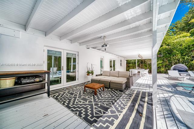 Building Photo - 4000 Kumquat Ave