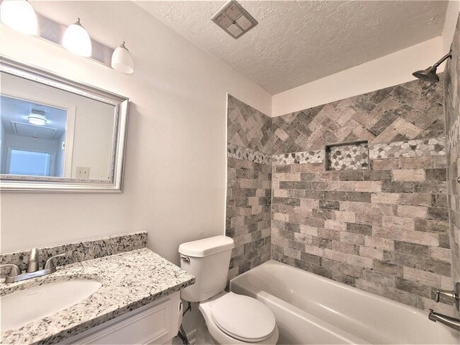 Building Photo - 915 Valley Ranch Dr