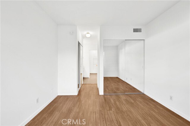 Building Photo - 5460 White Oak Ave