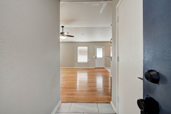 Building Photo - 1225 Briar Patch Way