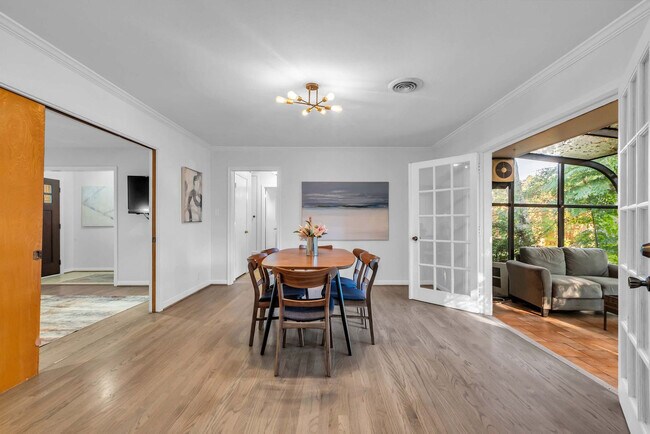 Building Photo - 5403 Carew St