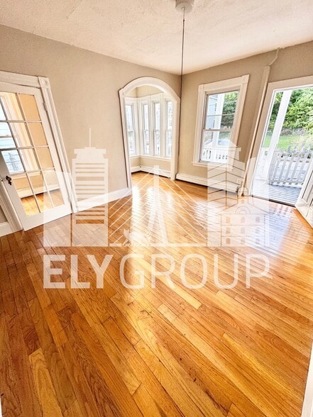 Building Photo - 119 Day St