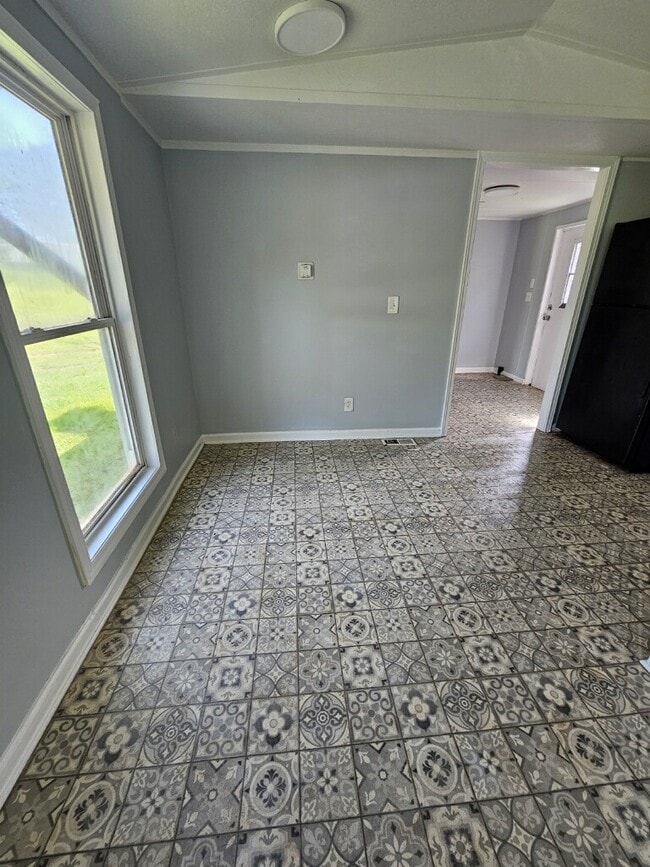 Building Photo - 650 Rices Creek Rd