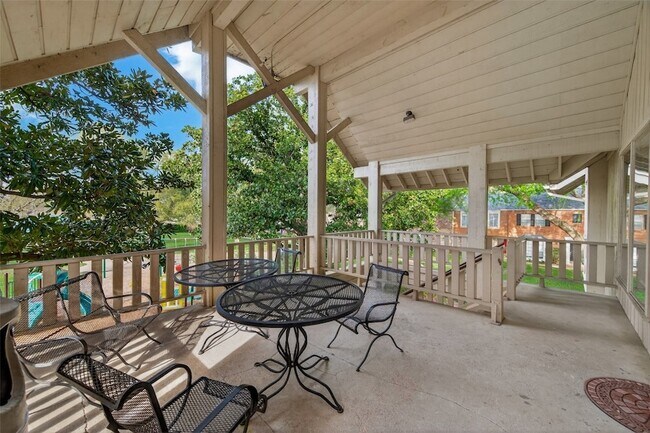 Building Photo - 6404 Burgoyne Dr.