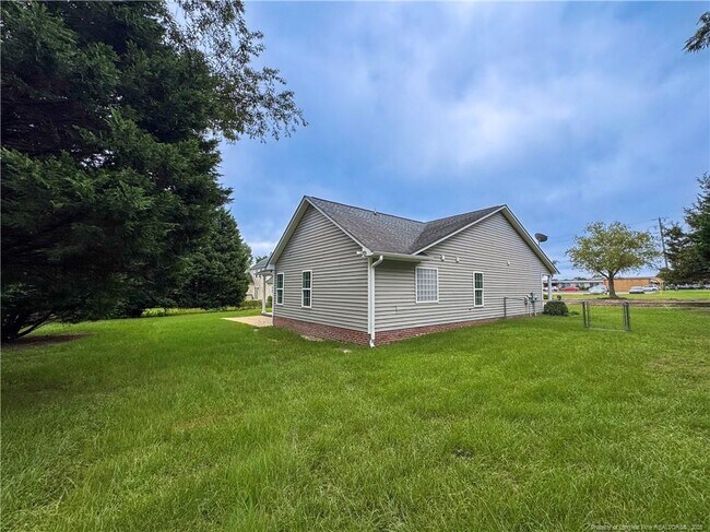 Building Photo - 7408 Paxton Dr
