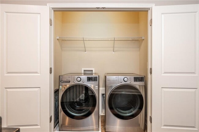 Building Photo - 212 Coronet Woods Ct