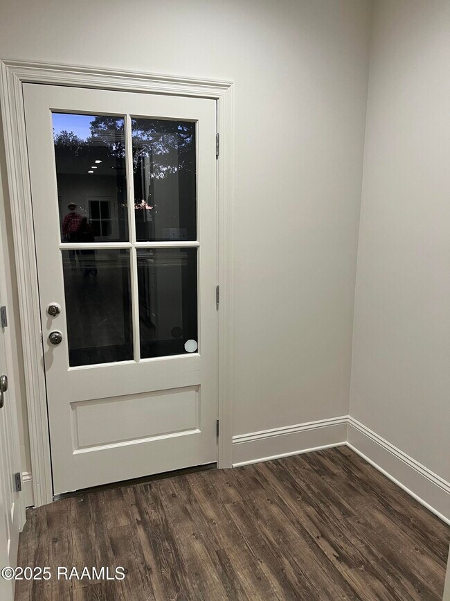 Building Photo - 1317 Creighton Broussard Rd