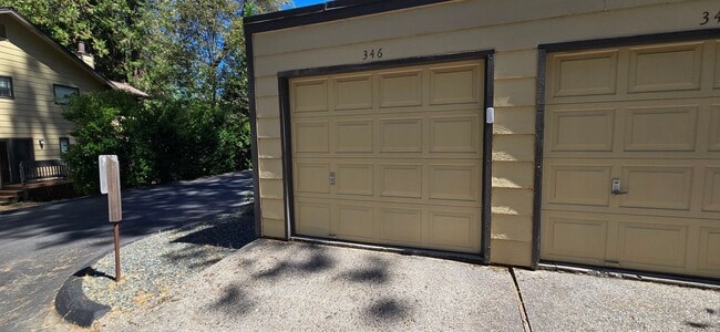 Building Photo - 346 Gracie Rd