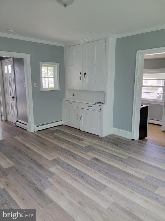 Building Photo - 305 Brower Ave