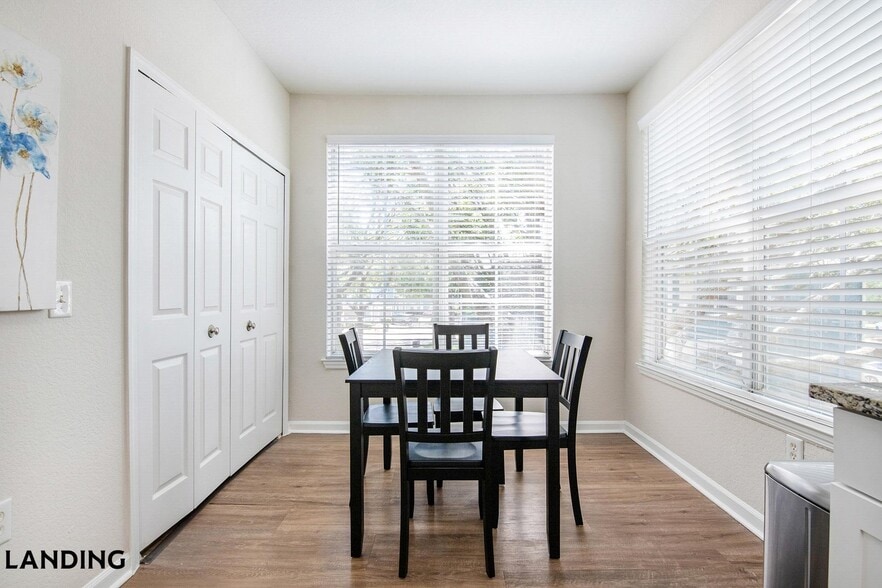 Building Photo - 2801 Biltmore Park Dr