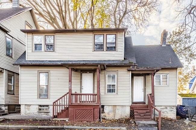 Building Photo - 243 Chamberlain St