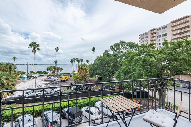 Building Photo - 2109 Bayshore Blvd