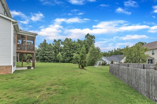 Building Photo - 4701 Kia Dr