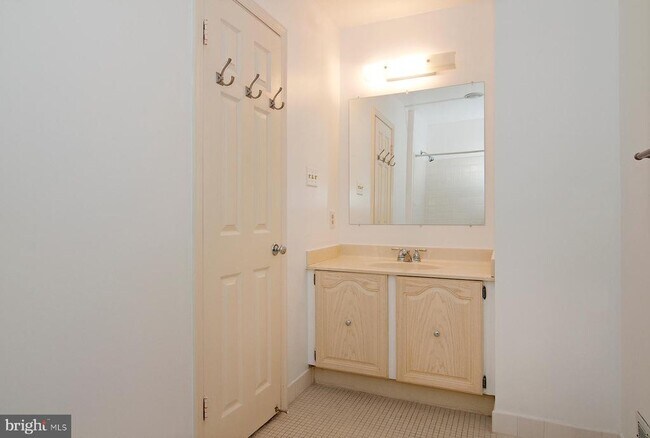 Building Photo - 11400 Dorchester Ln